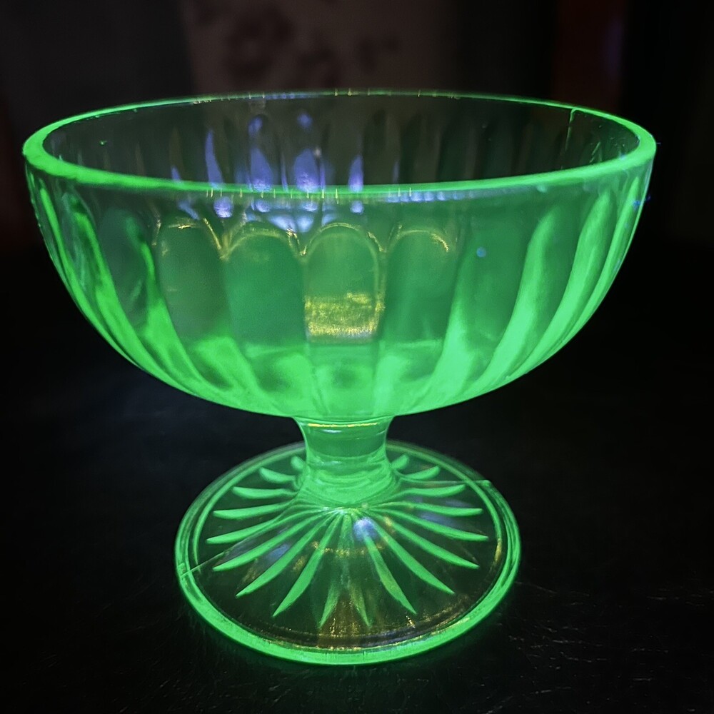 VTG 1930s Hazel Atlas Green Uranium Vaseline Depression 3" Footed Sherbet Glass